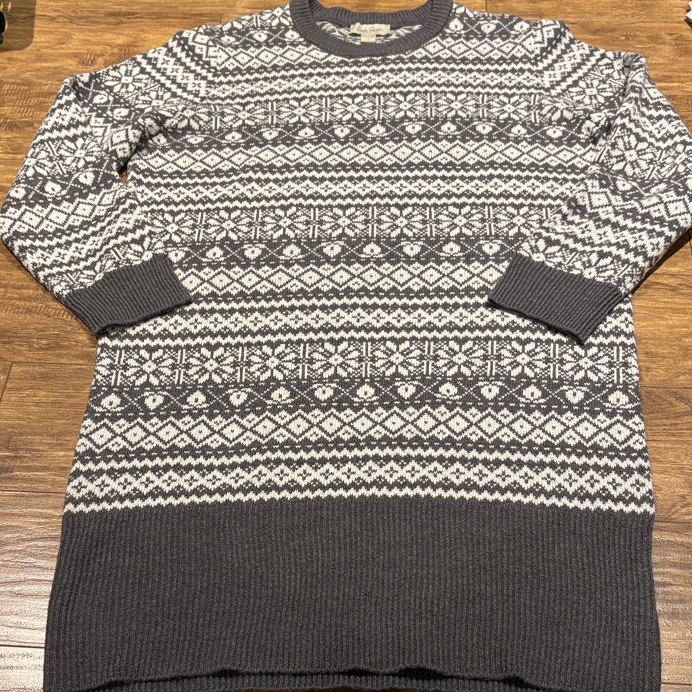 Charlie Paige grey and White Crewneck Sweater dress